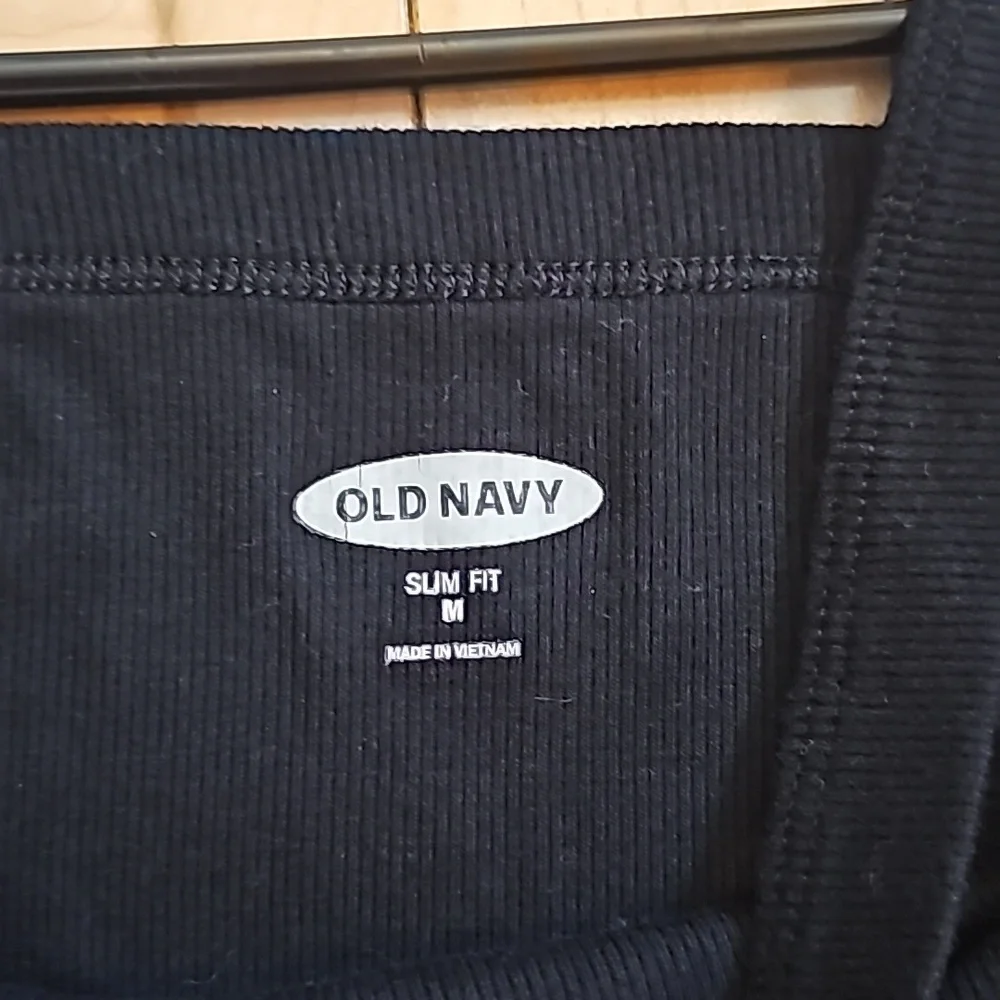 Old Navy Tank top - Picture 4 of 4